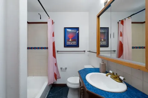 19-3975 Laukapu Avenue Volcano HI 96785