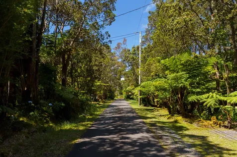 19-3975 Laukapu Avenue Volcano HI 96785