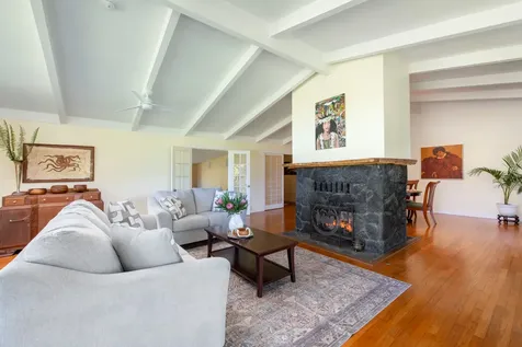 64-798 Mamalahoa Highway Kamuela HI 96743