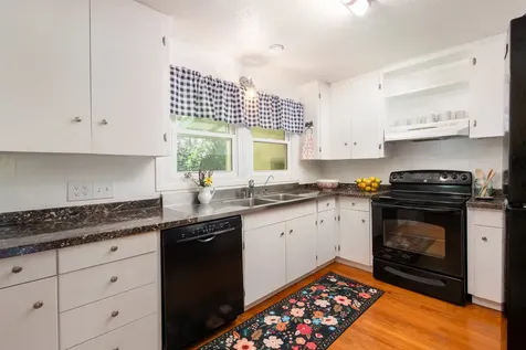 64-798 Mamalahoa Highway Kamuela HI 96743