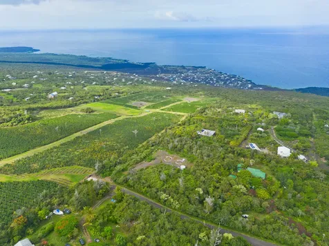 88-1581 Papio Drive Captain Cook HI 96704