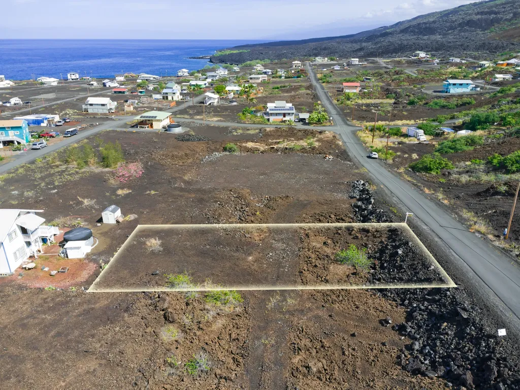 88-1521 Ewalu Avenue Captain Cook HI 96704