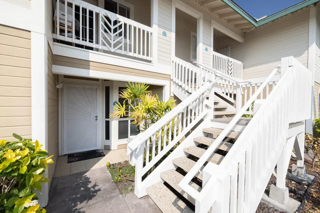 75-6081 Alii Drive Kailua-kona HI 96740