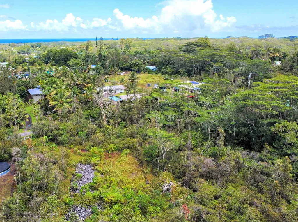 15-2042 24th Avenue Keaau HI 96749