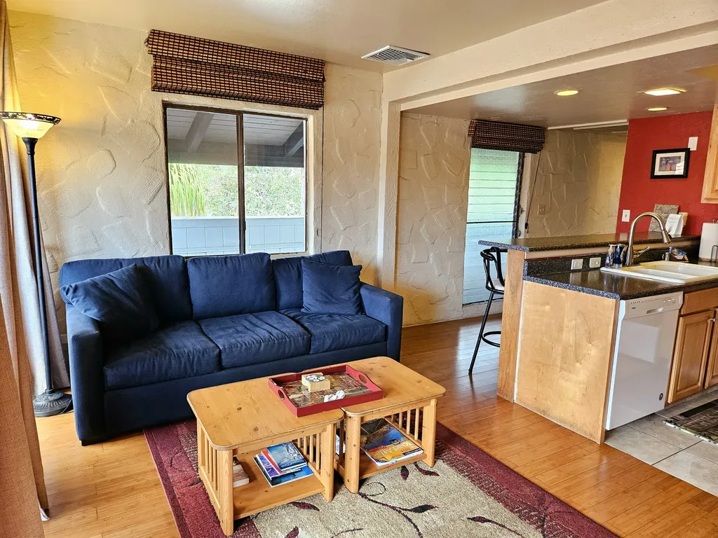 75-6082 Alii Drive Kailua-kona HI 96740