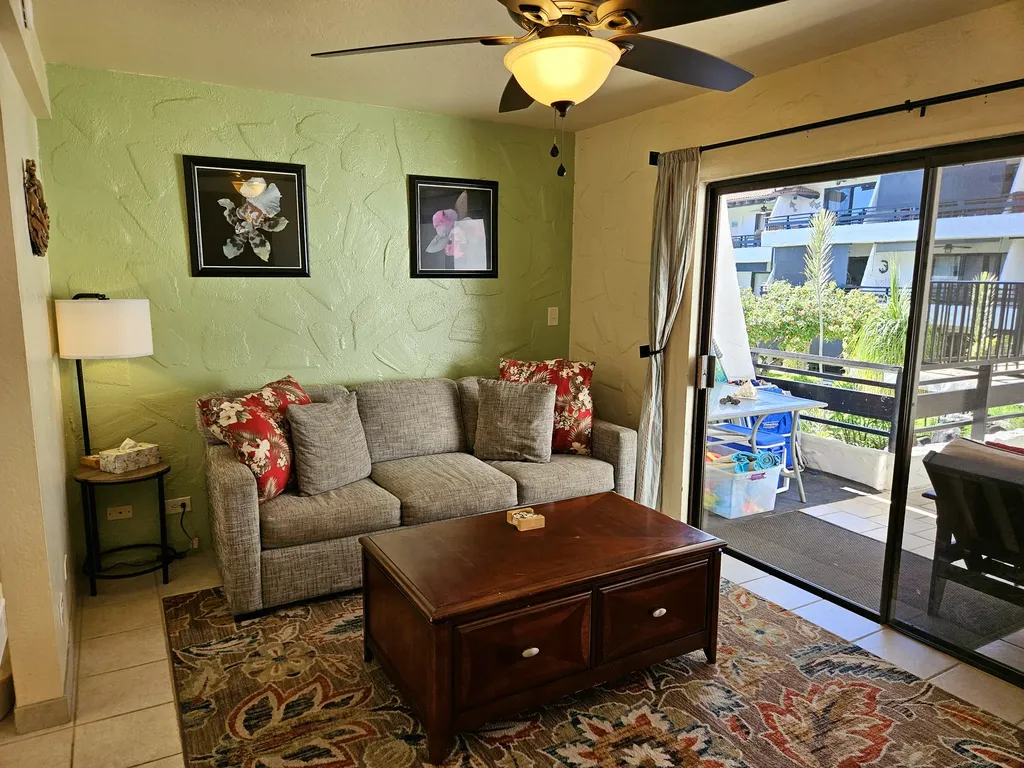 75-6082 Alii Drive Kailua-kona HI 96740