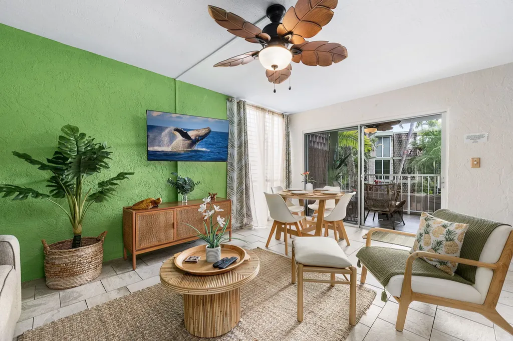75-6016 Alii Drive Kailua-kona HI 96740