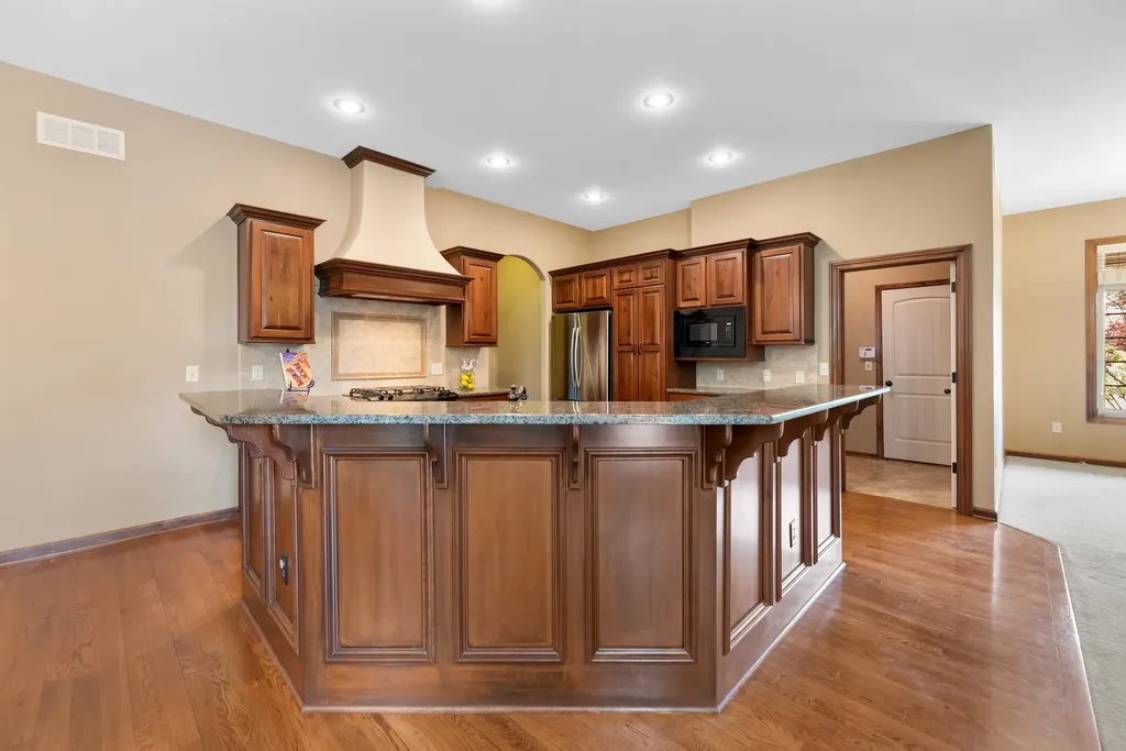 829 Crescent Lakes Circle Andover KS 67002