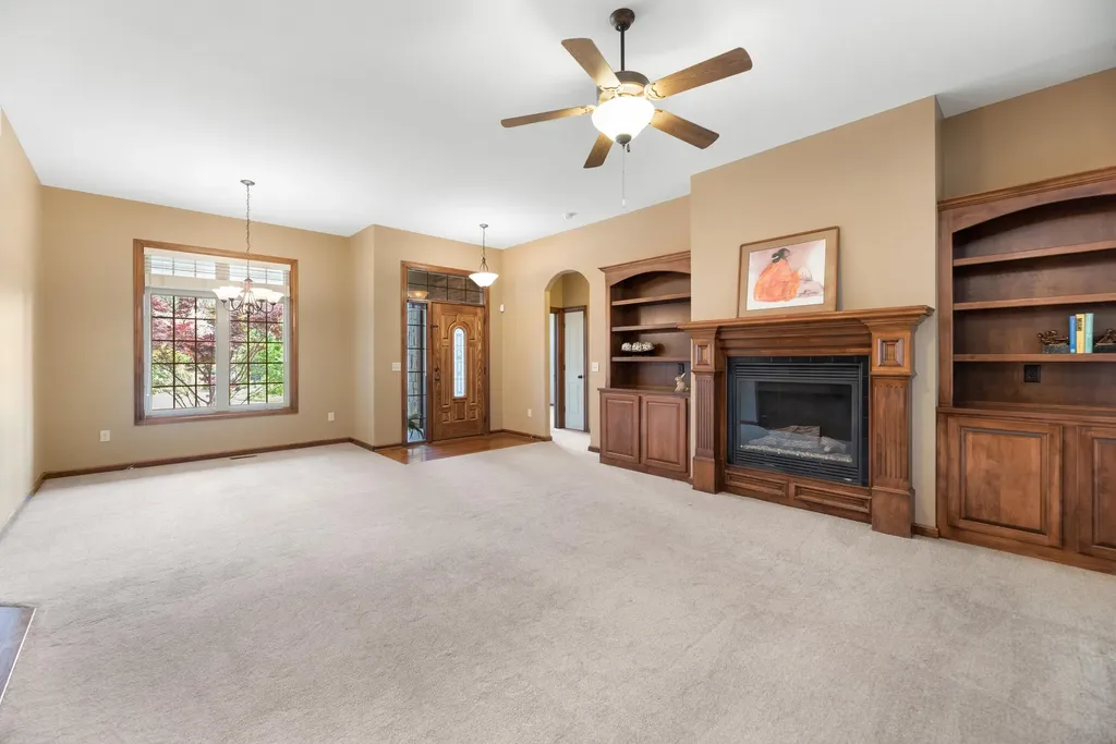 829 Crescent Lakes Circle Andover KS 67002
