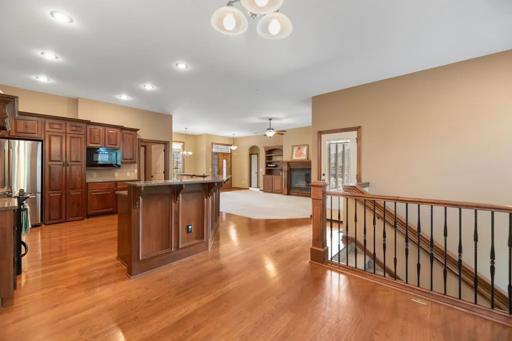 829 Crescent Lakes Circle Andover KS 67002