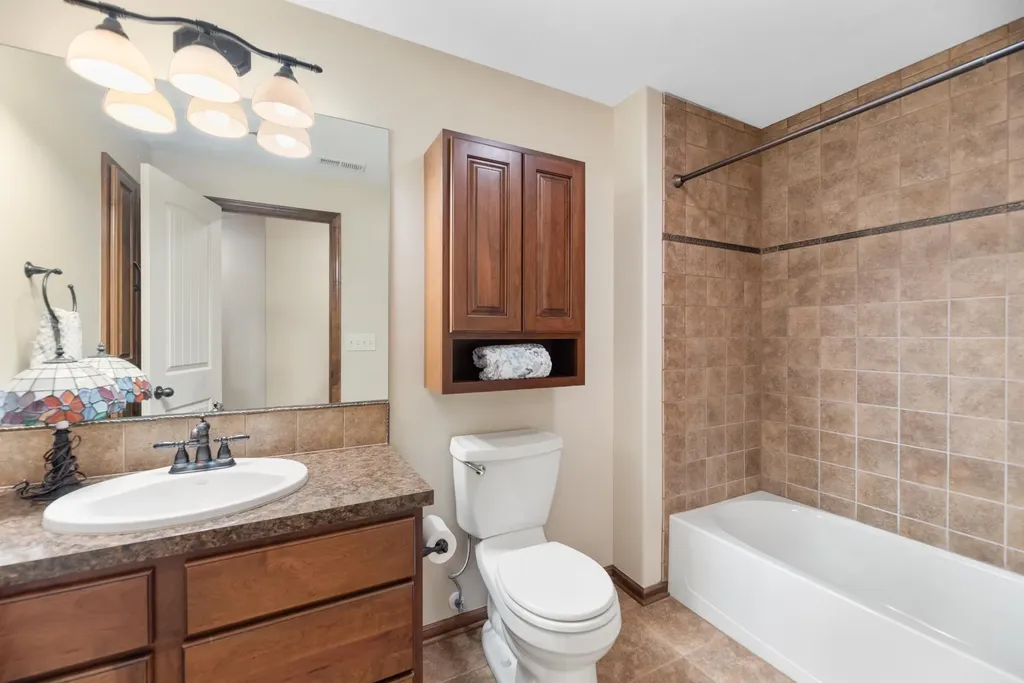 829 Crescent Lakes Circle Andover KS 67002
