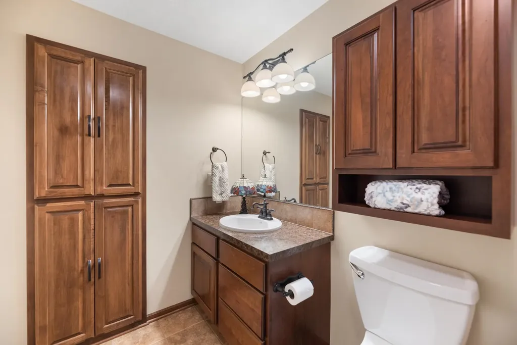 829 Crescent Lakes Circle Andover KS 67002