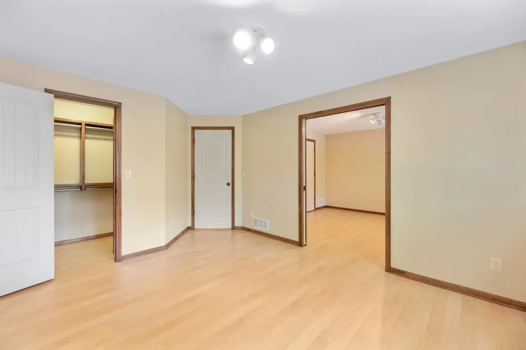 829 Crescent Lakes Circle Andover KS 67002