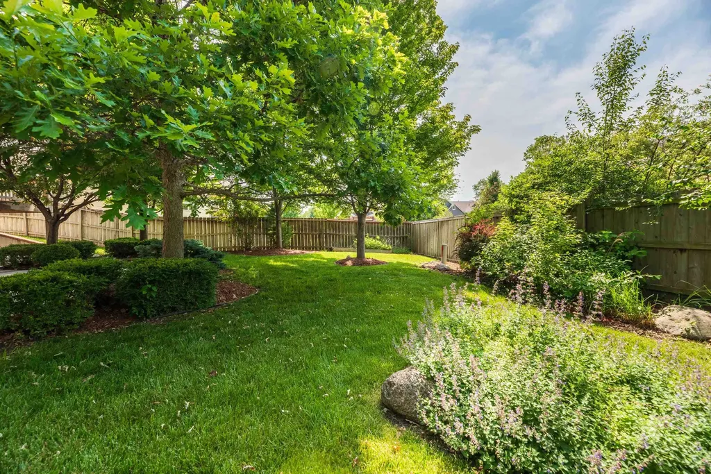 829 Crescent Lakes Circle Andover KS 67002