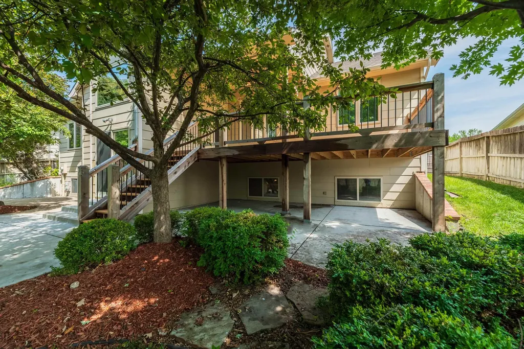 829 Crescent Lakes Circle Andover KS 67002