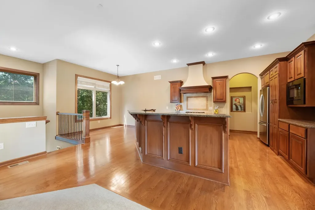 829 Crescent Lakes Circle Andover KS 67002