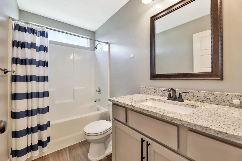 5381 N Pebblecreek Street Bel Aire KS 67226
