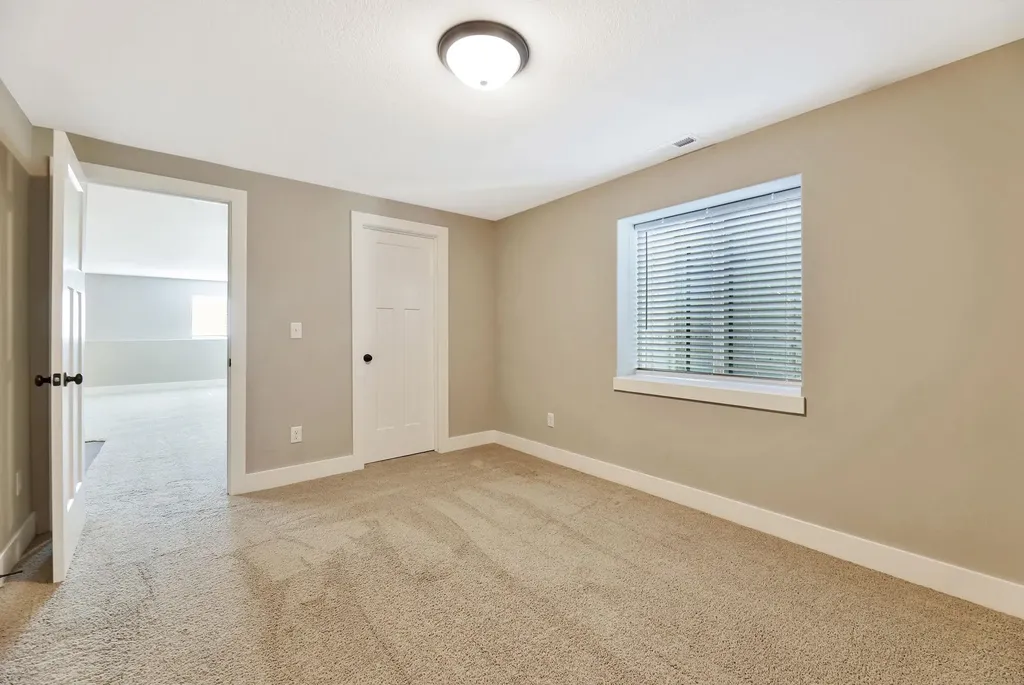 5381 N Pebblecreek Street Bel Aire KS 67226