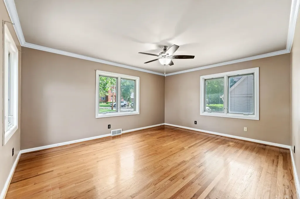28 S Colonial Court Wichita KS 67207
