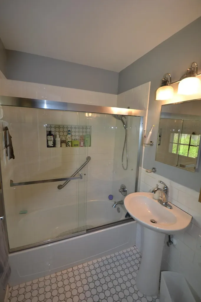 508 N Saint James Place Wichita KS 67206