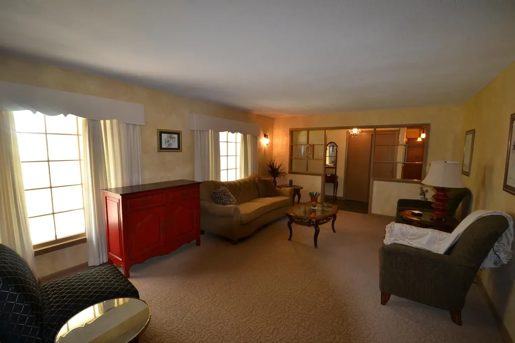 508 N Saint James Place Wichita KS 67206