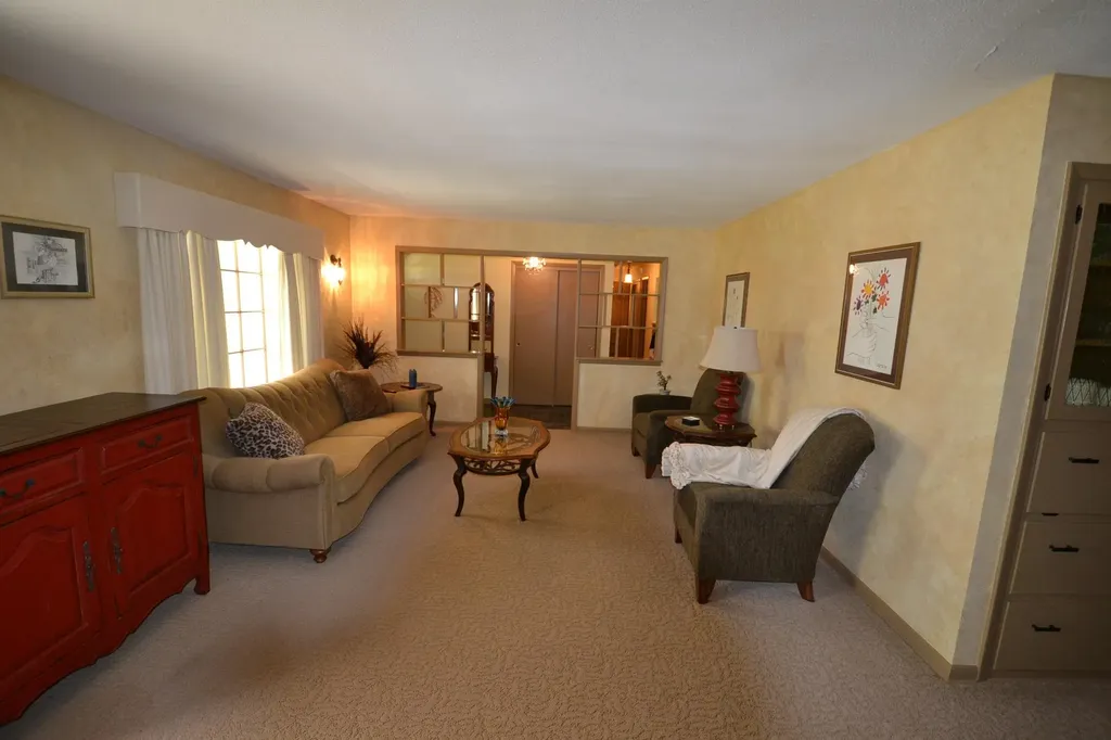 508 N Saint James Place Wichita KS 67206