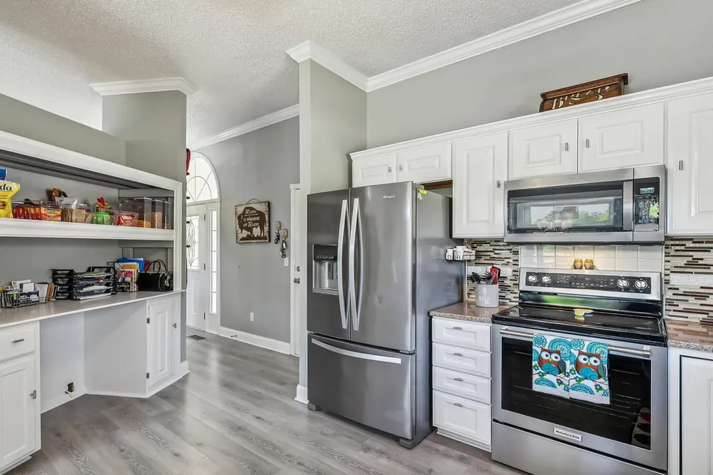 4572 N Fritillary Court Bel Aire KS 67226