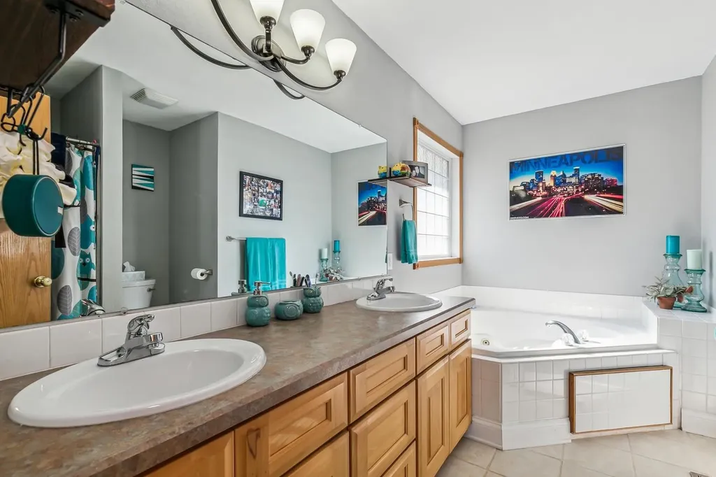 4572 N Fritillary Court Bel Aire KS 67226