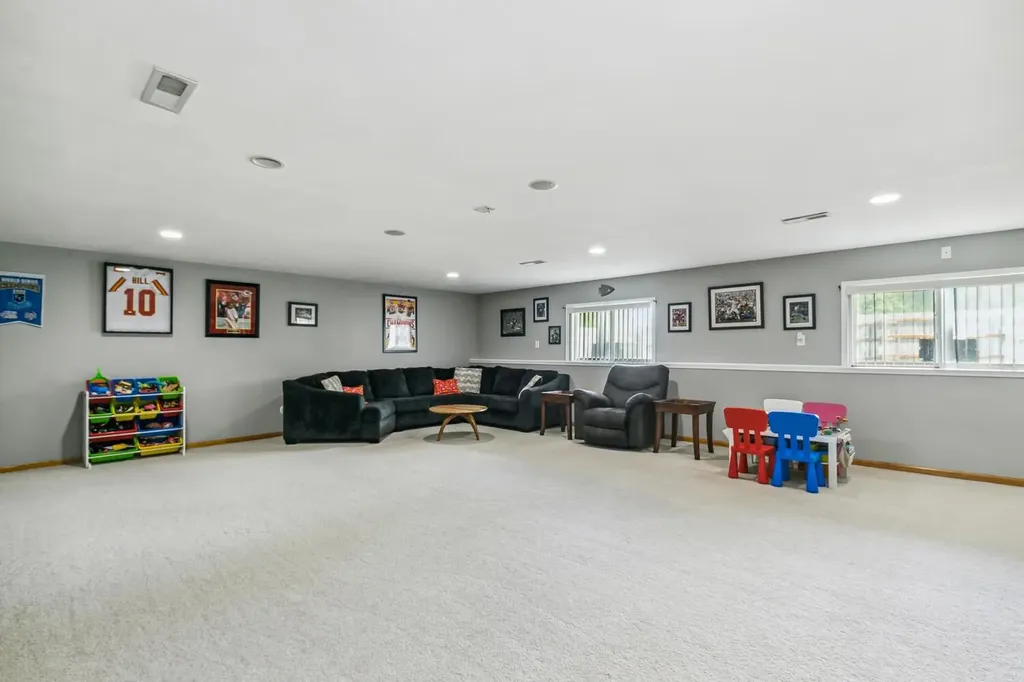 4572 N Fritillary Court Bel Aire KS 67226