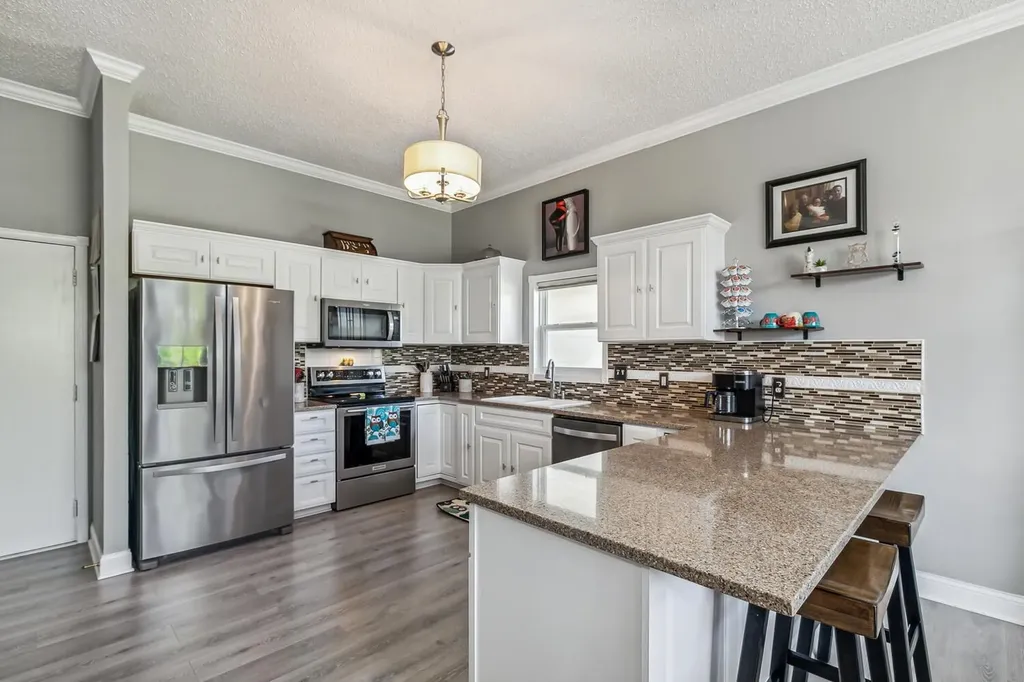 4572 N Fritillary Court Bel Aire KS 67226