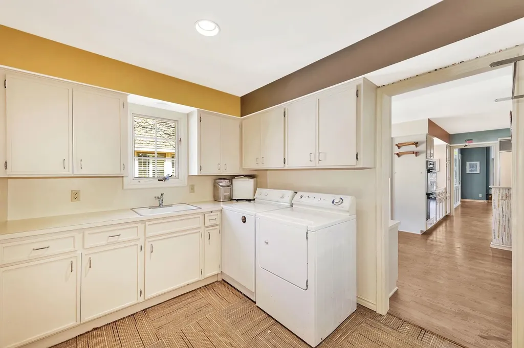 1440 N Gatewood Wichita KS 67206