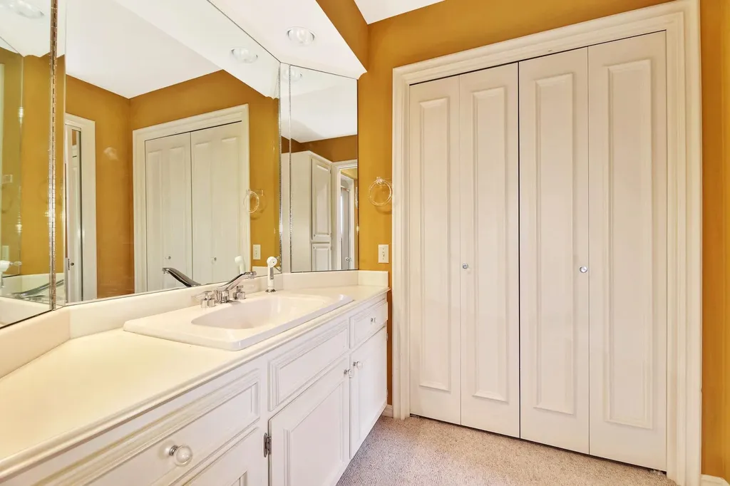 1440 N Gatewood Wichita KS 67206