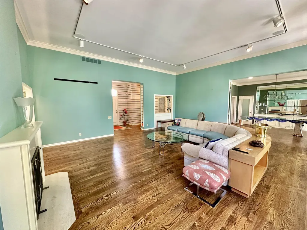 1440 N Gatewood Wichita KS 67206