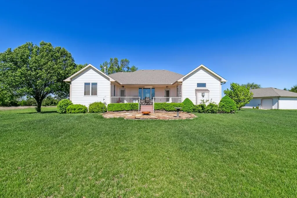 13720 SW Butler Road Rose Hill KS 67133