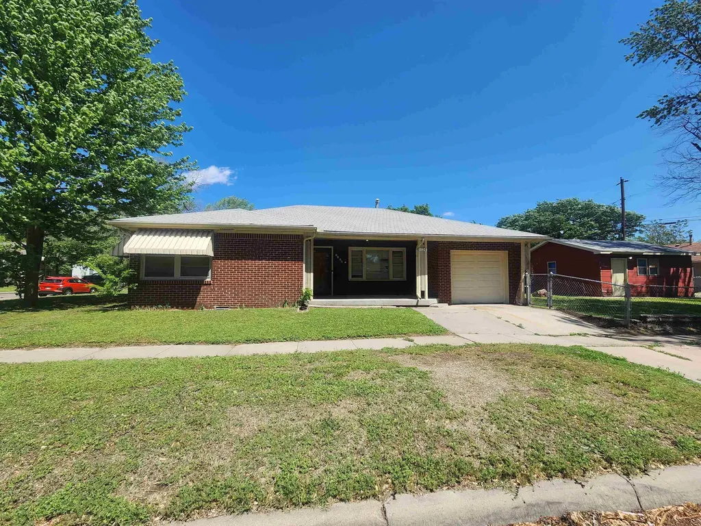 1126 W 18th Street N Wichita KS 67203