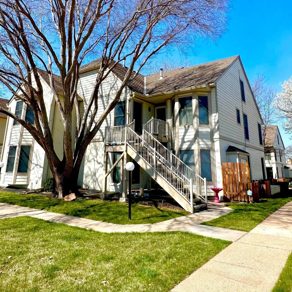 8018 E Woodspring Way Wichita KS 67226