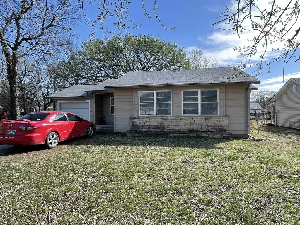 340 N Hillside Street El Dorado KS 67042