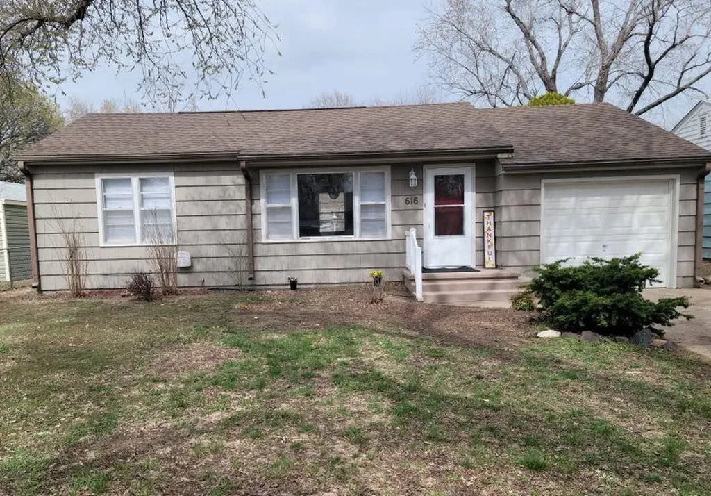 616 W 19th Avenue Hutchinson KS 67502