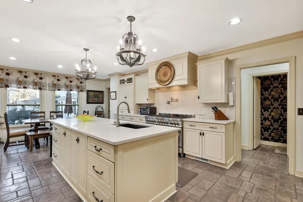 122 S Ridgecrest Street Wichita KS 67218