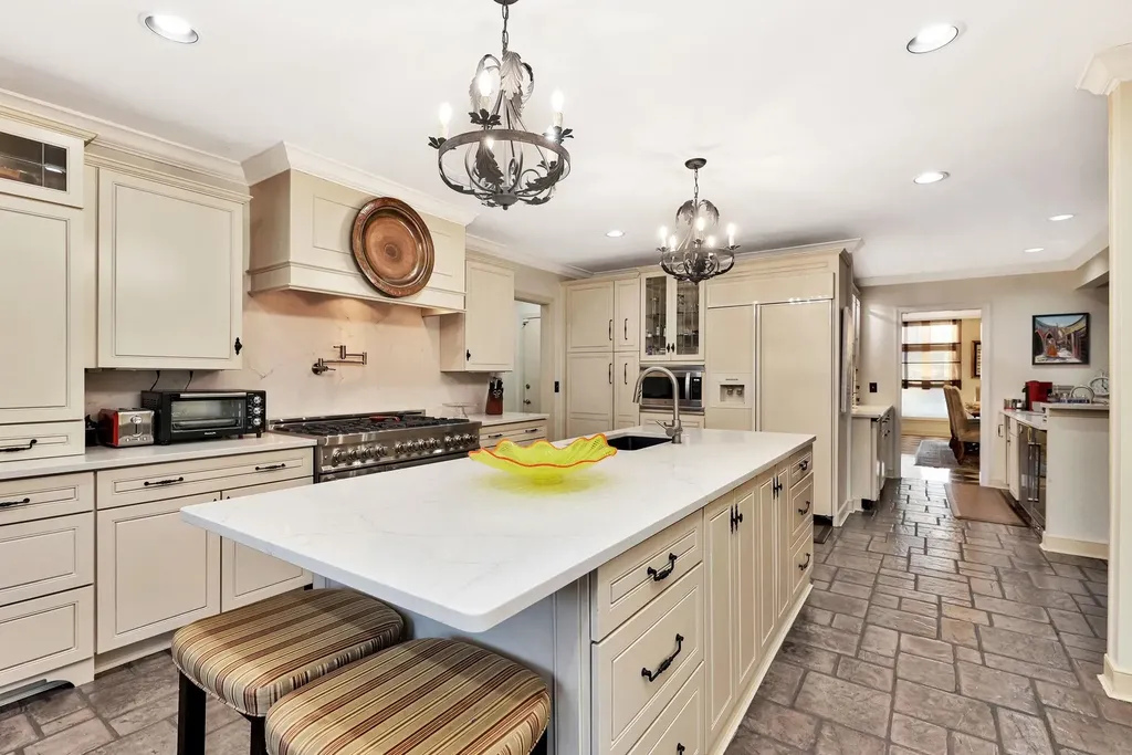 122 S Ridgecrest Street Wichita KS 67218