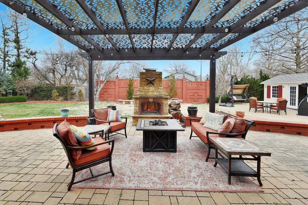 122 S Ridgecrest Street Wichita KS 67218