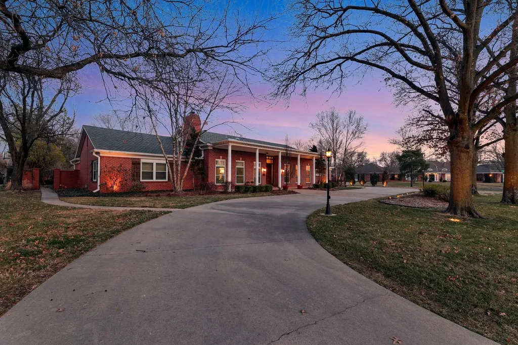 122 S Ridgecrest Street Wichita KS 67218