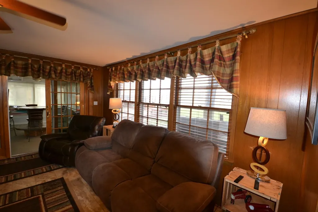 19 N High Point Road Valley Center KS 67147
