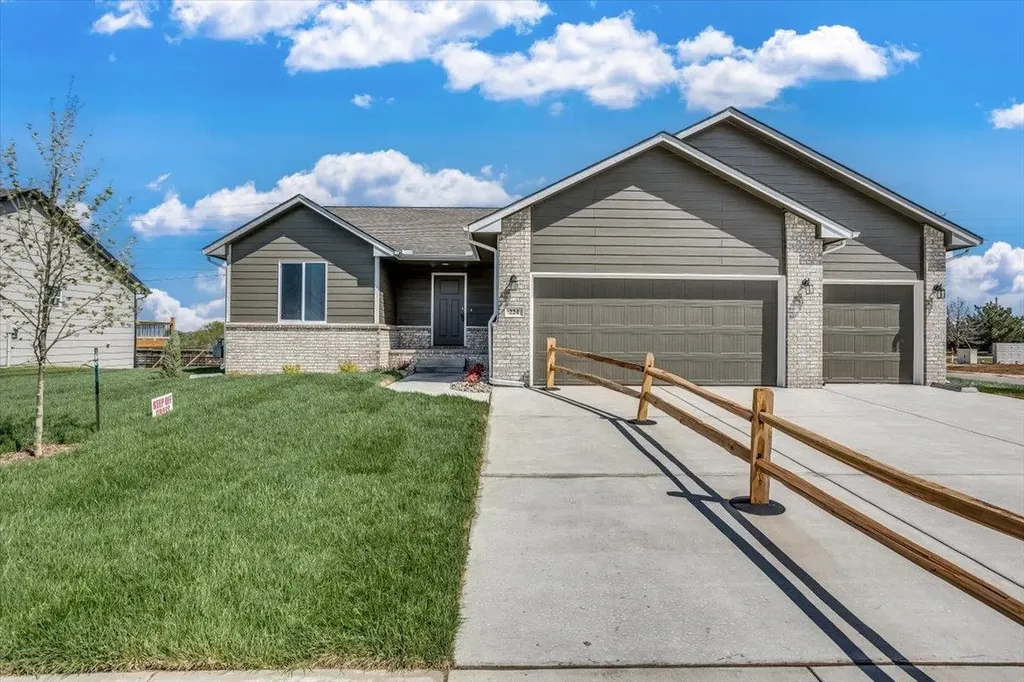 224 E Ripley Court Derby KS 67037
