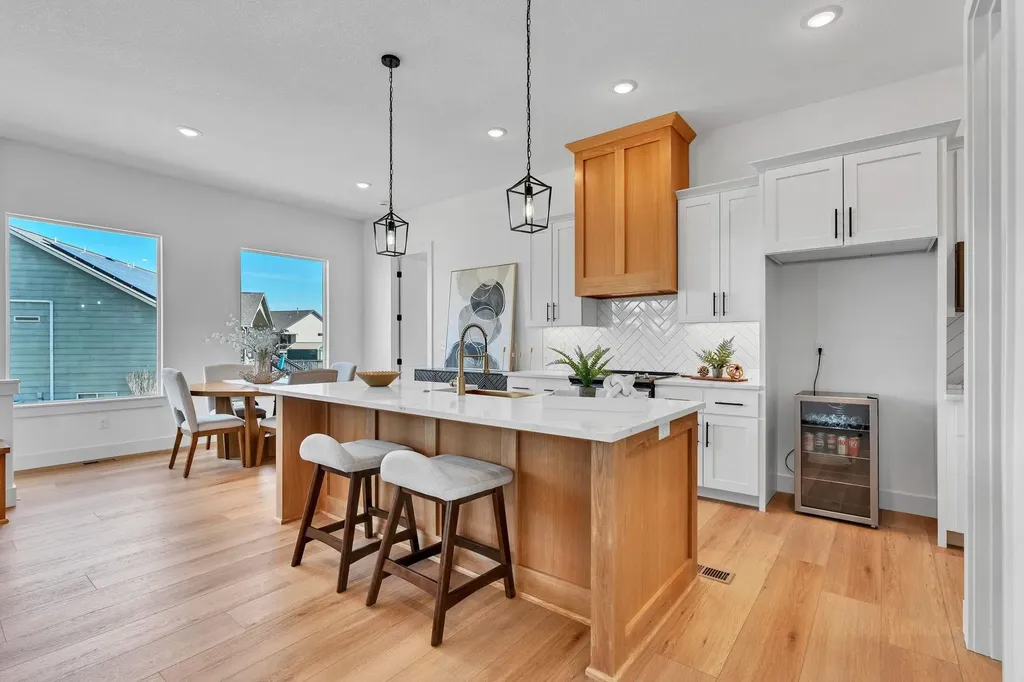 2928 E Burlington Circle Park City KS 67219