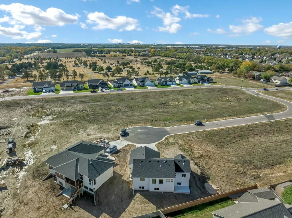 2928 E Burlington Circle Park City KS 67219