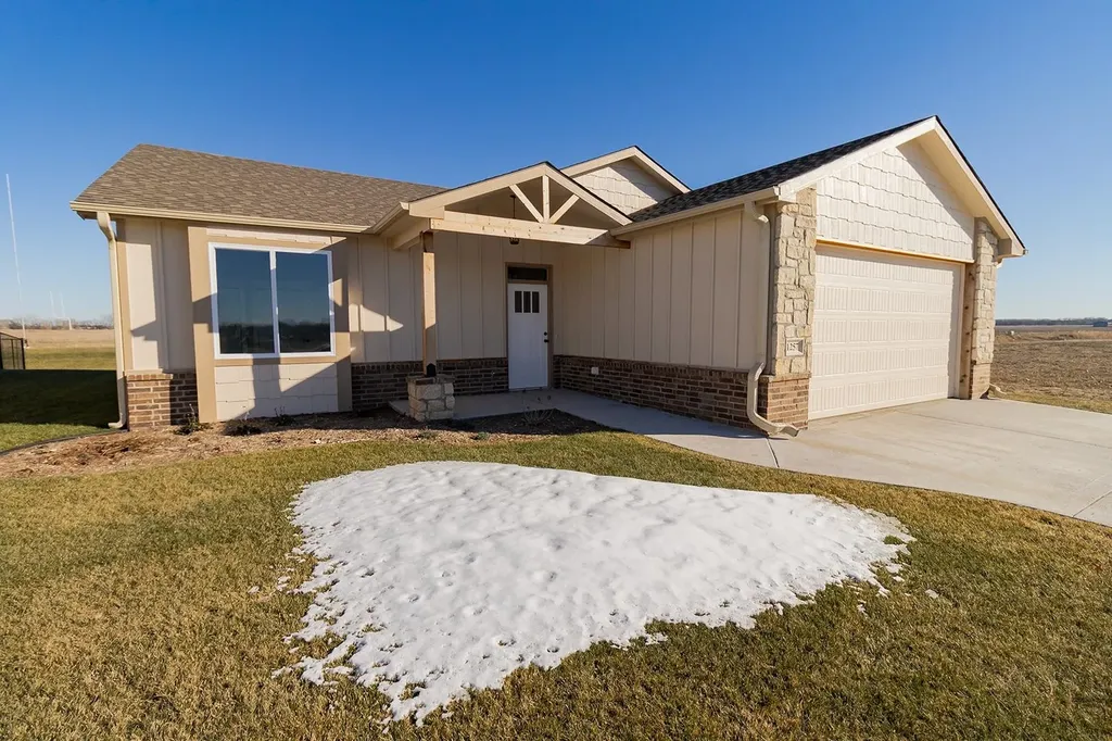 1257 E Park Glen Court Clearwater KS 67026
