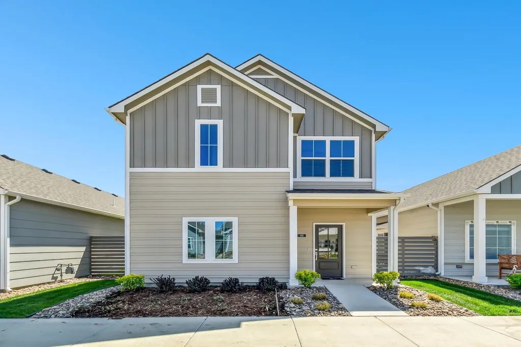 419 E Park Place Andover KS 67002