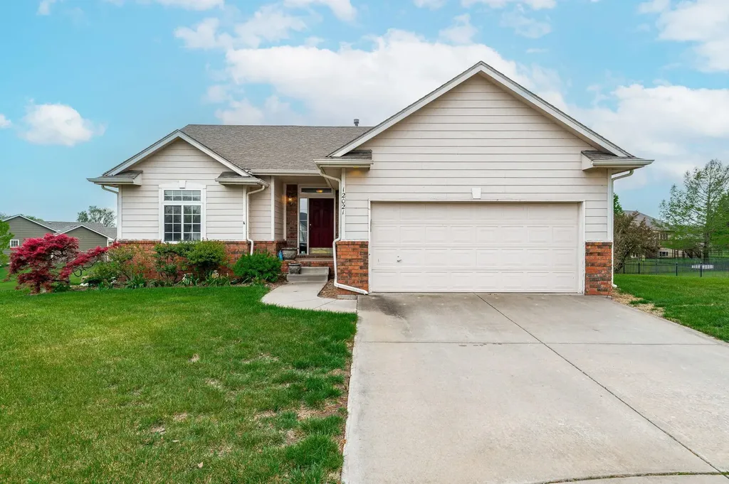 12021 E Laguna Court Wichita KS 67207