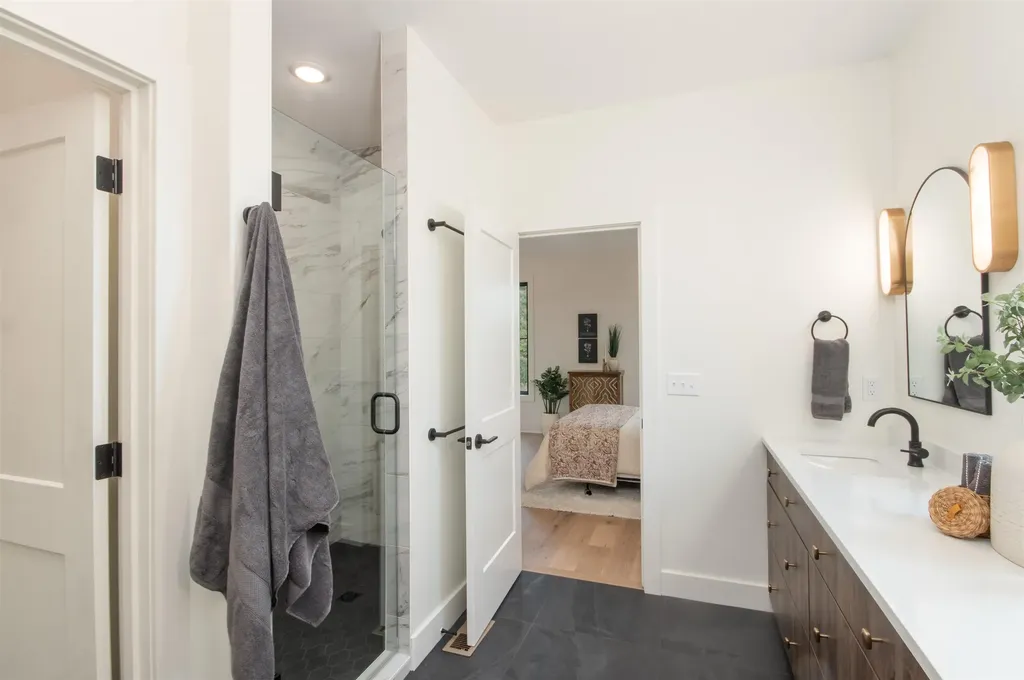 329 N Sarah Court Derby KS 67037